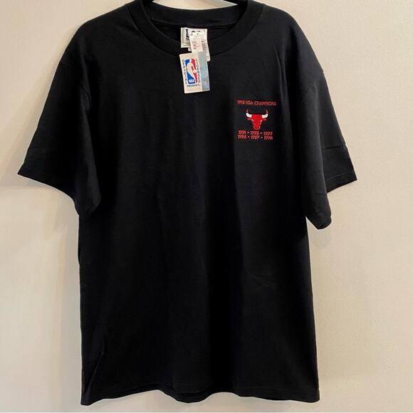 Vintage 98' Lee Sport Black Chicago Bulls Embroidered Tee Men’s Large Deadstock